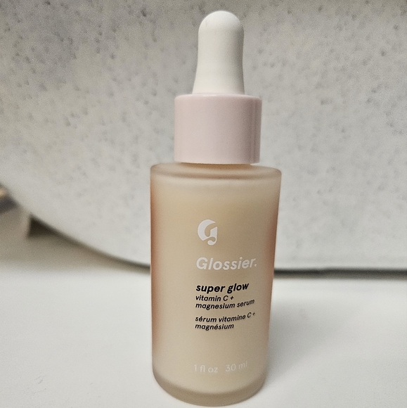 Glossier Superglow vitamin C & magnesium serum - Picture 2 of 2